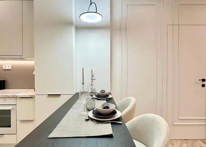 Szekely At Andrassy Suite -Szm4